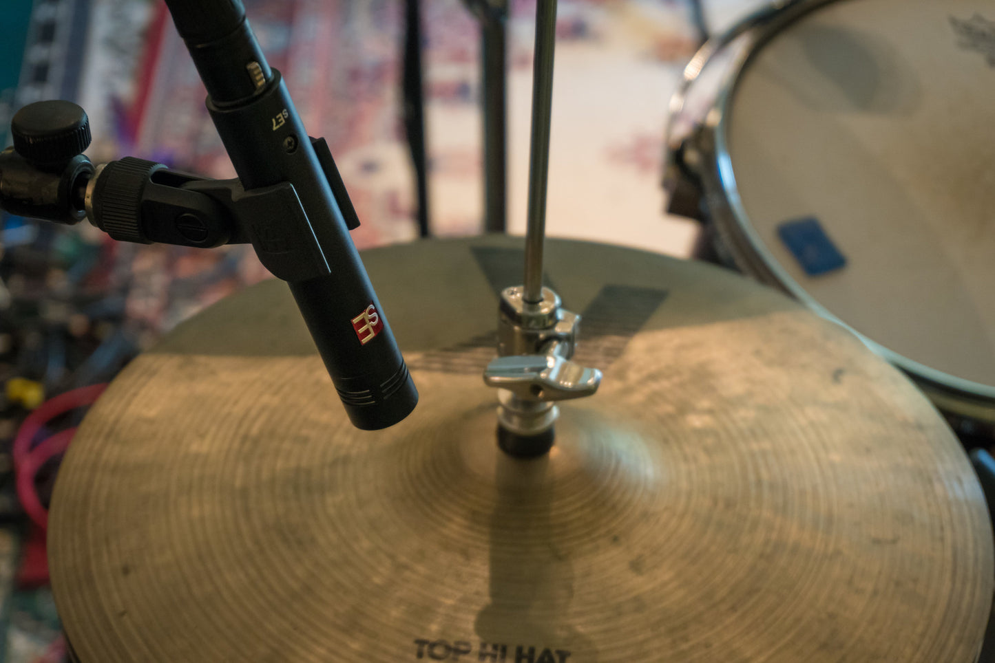 sE Electronics sE7 Small-Diaphragm Condenser Microphone (Single)